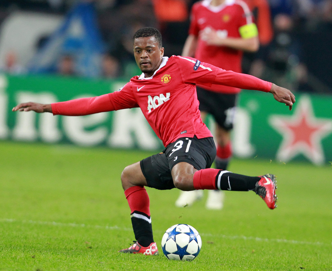 他通過不懈 他通過不懈