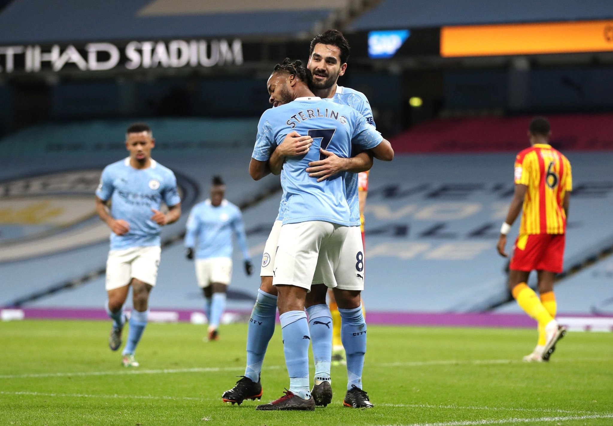 赛中带来了 赛中带来了